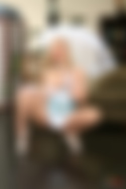 Alexis Texas Gets Horny And Lets Stranger Fuck Pussy/270005.jpg