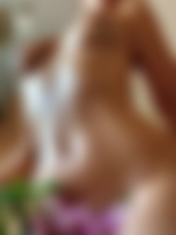 pixei/pics/20200518-334591176-Those_flowers_should_be_your_tongue.jpg