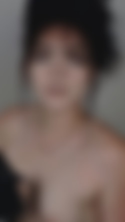 MillieKnoxx - Pee Compilation 4K HD/MillieKnoxxCover.jpg