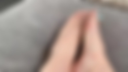 OnlyFans.com - Jia Lissa/jia_lissa-13-05-2020-39111257-My sexy feet. I wish to get my toes sucked right now... .mp4