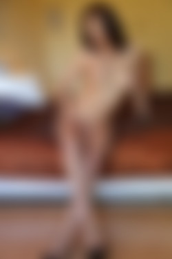 photodromm.com - 2011-11/adry - 02 - the party girl 2/42l.jpg