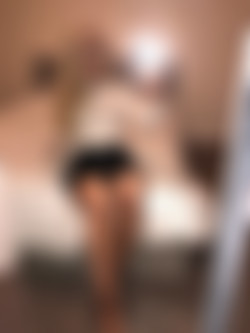 [OnlyFans.com] Elle Brooke (@ellebrookeuk)/photos/18-08-17 1900671-01 3024x4032.jpg