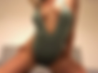 [OnlyFans.com] Elle Brooke (@ellebrookeuk)/photos/18-08-17 1901035-01 3088x2320.jpg
