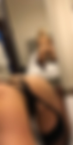[OnlyFans.com] Elle Brooke (@ellebrookeuk)/photos/18-08-17 1901071-01 1120x2208.jpg