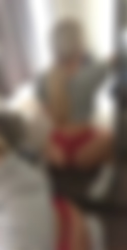 [OnlyFans.com] Elle Brooke (@ellebrookeuk)/photos/18-08-17 1901078-01 1120x2208.jpg