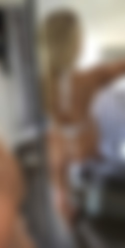 [OnlyFans.com] Elle Brooke (@ellebrookeuk)/photos/18-08-17 1901109-01 1120x2208.jpg