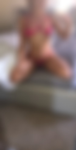 [OnlyFans.com] Elle Brooke (@ellebrookeuk)/photos/18-08-17 1901114-01 1120x2208.jpg