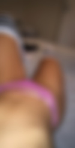[OnlyFans.com] Elle Brooke (@ellebrookeuk)/photos/18-08-17 1901154-01 1120x2208.jpg