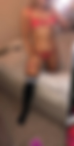 [OnlyFans.com] Elle Brooke (@ellebrookeuk)/photos/18-08-17 1901155-01 1120x2208.jpg