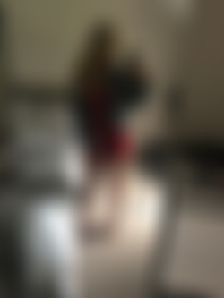 [OnlyFans.com] Elle Brooke (@ellebrookeuk)/photos/18-08-25 1939906-01 3024x4032.jpg