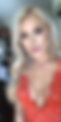 [OnlyFans.com] Elle Brooke (@ellebrookeuk)/photos/18-08-25 1940032-01 1125x2217.jpg