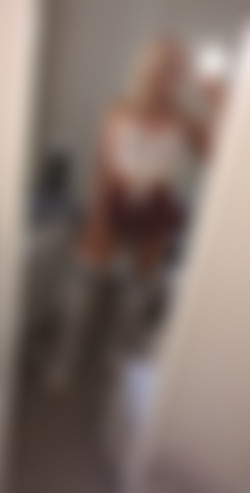 [OnlyFans.com] Elle Brooke (@ellebrookeuk)/photos/18-08-25 1940065-01 1125x2217.jpg