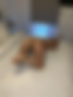 [OnlyFans.com] Elle Brooke (@ellebrookeuk)/photos/19-05-30 4621010-01 3024x4032.jpeg