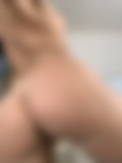 [OnlyFans.com] Elle Brooke (@ellebrookeuk)/photos/19-07-12 5469227-01 Whos excited to see my 3some Im filming today with @the_amberjade!!!!!(..) 2316x3088.jpeg