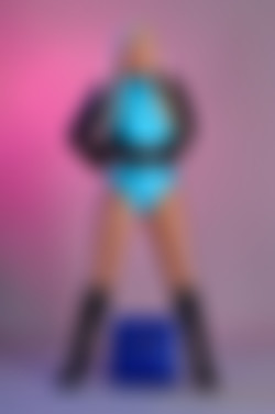 Shiny Leotards/Gallery 055 - Tanya H/055sl_004.jpg