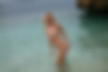 photodromm.com - 2011-11/dominika - 21 - water games/32l.jpg