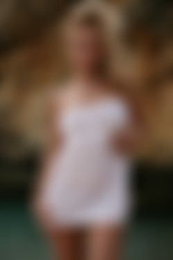 photodromm.com - 2011-11/dominika - 21 - water games/03l.jpg