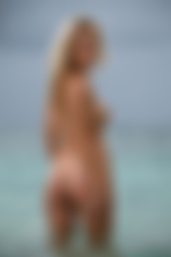 photodromm.com - 2011-11/dominika - 21 - water games/42l.jpg