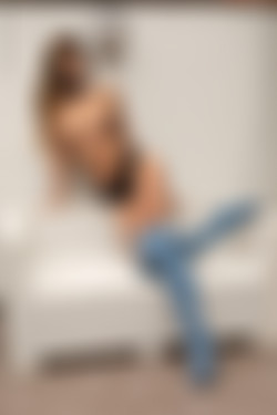 [photodromm.com] 2018-08/[photodromm.com] - 2018.08.22 - Claudia - Jeans Revolution (x50) 2000x3000/16l.jpg