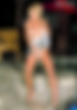 Scoreland.com SiteRip - Part #1/00171-Show Girls-April Arikssen/AprilArikssen03.jpg