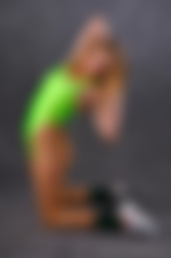 Shiny Leotards/Gallery 021 - Julia M/021sl_038.jpg
