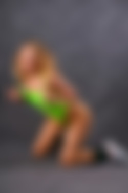 Shiny Leotards/Gallery 021 - Julia M/021sl_045.jpg