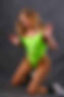 Shiny Leotards/Gallery 021 - Julia M/021sl_046.jpg