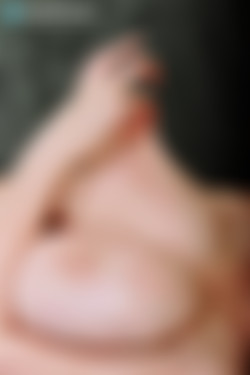Scoreland.com SiteRip - Part #1/00175-Voluptuous August 2004-Sunshine/1600/Sunshine25.jpg