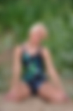 Shiny Leotards/Gallery 079 - Tanya H/079sl_043.jpg