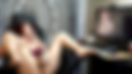 Marie Max - Masturbating to my own Porn/Marie Max sexygamergirl123 - MASTURBATING TO MY OWN PORN - busty tattoos bigtits.mp4