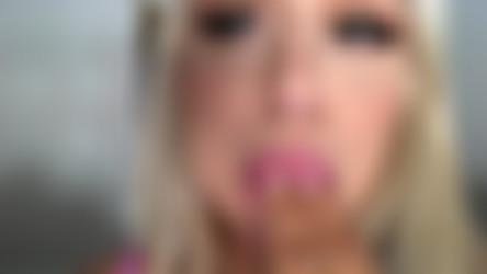 [OnlyFans.com] Elle Brooke (@ellebrookeuk)/19-02-18 3230909 Deepthroating and gagging on my fingers, imagining its your big fat juicy c(..) 1280x720.mp4