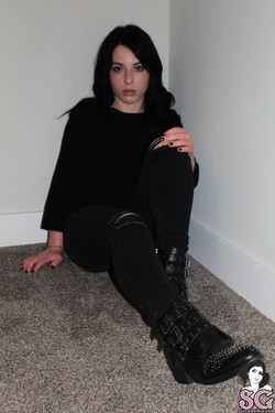 Breezz/2021-03-03 White room/08.jpg