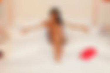 photodromm.com - 2012-04/ambra - 06 - the bedroom 2/33l.jpg