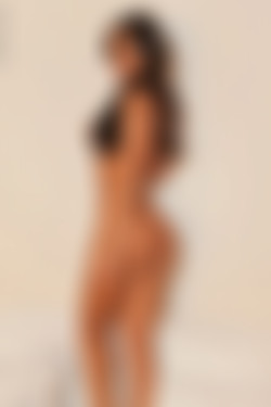 photodromm.com - 2012-04/ambra - 06 - the bedroom 2/41l.jpg