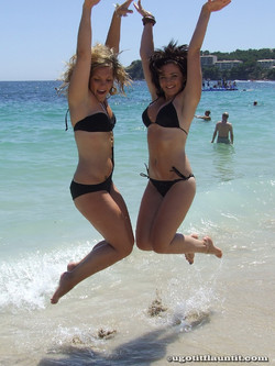 ugotitflauntit.com/08022 Melisa and Sophie_1280highres/012.jpg