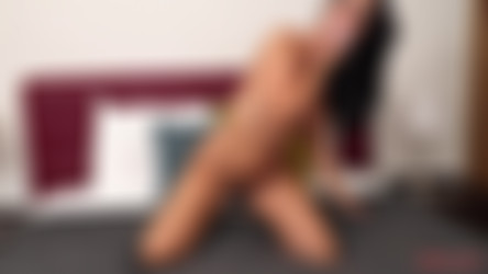 Vicky Love(AllOver30.com Dec 2022 - Feb 2023)/[AllOver30.com] - 2023.01.28 - Vicky Love - Ladies With Toys(1080p).mp4